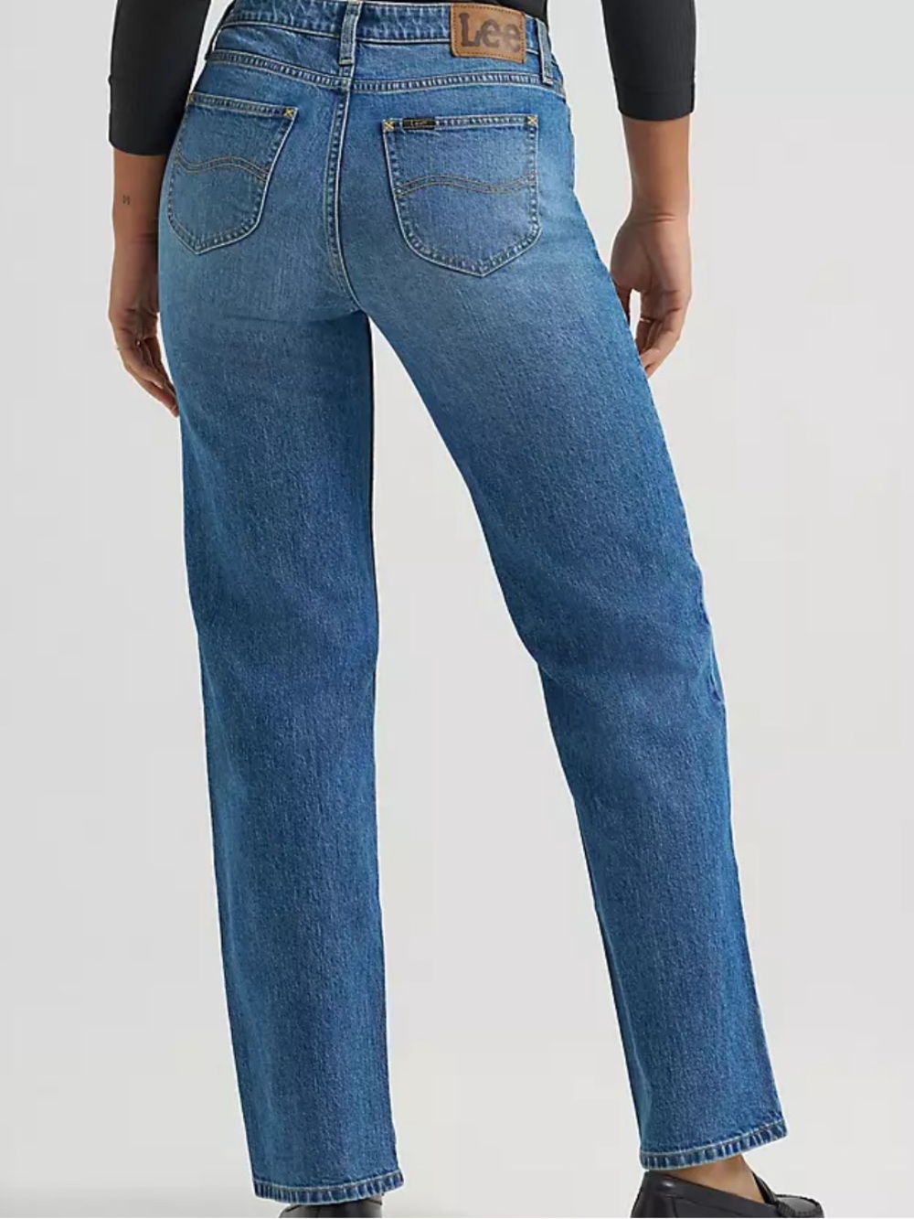 Lee Women's Straight Leg Jeans in Medium Blue Wash